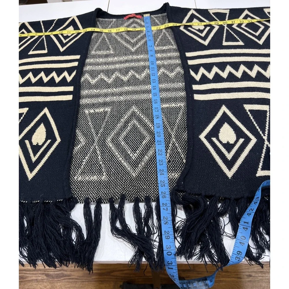 Passion 4 Fashion Blue Black Tan Blanket Shawl/Covering With Fringe